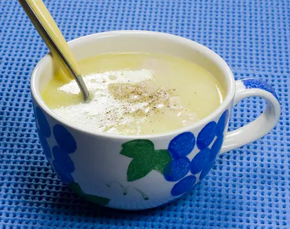 Şehriyeli Tavuk Suyu Çorbası