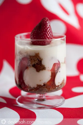 Çilekli Tiramisu