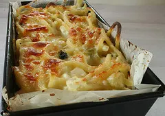 Fırında Taze Soğanlı Makarna